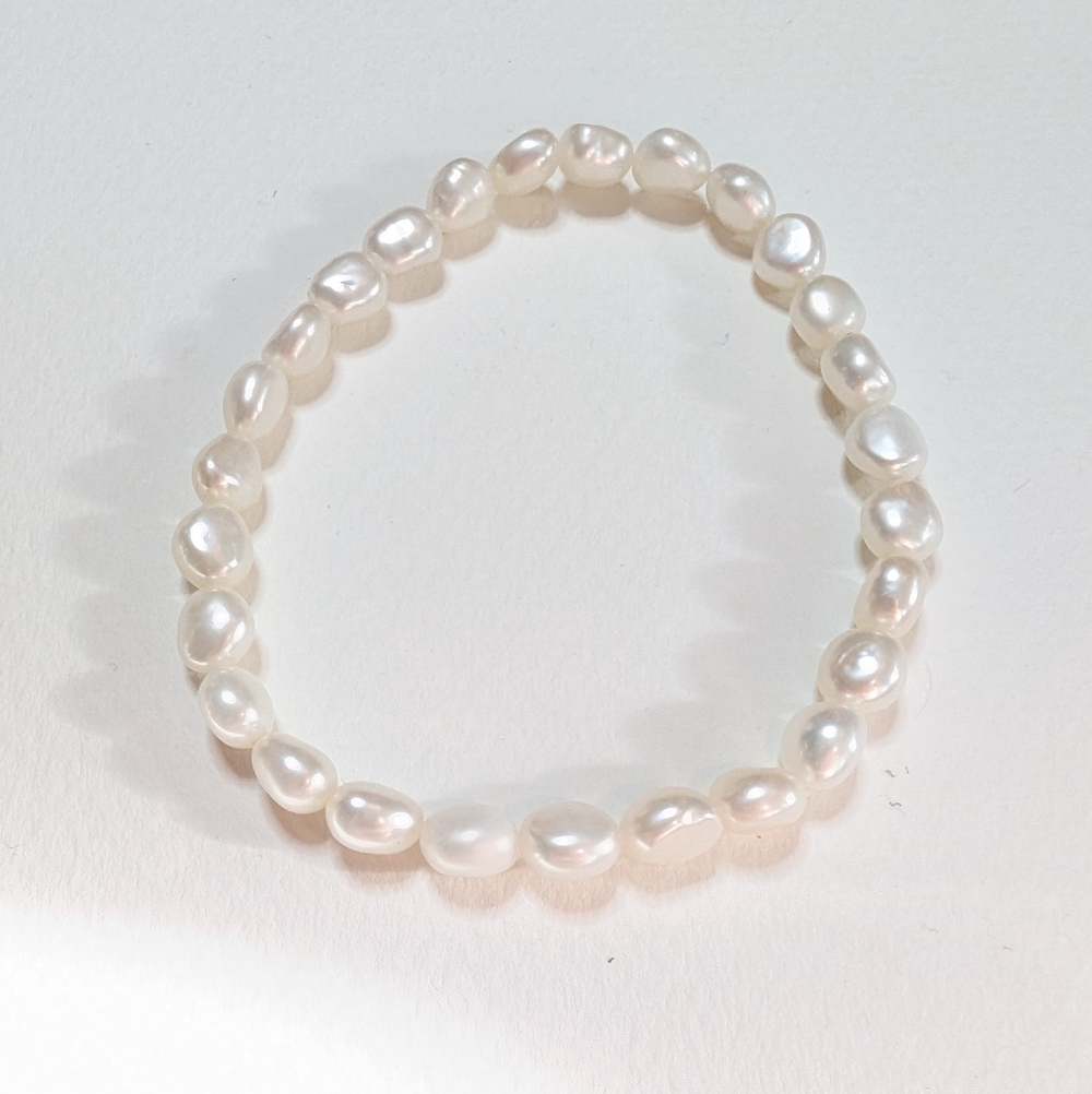 Fresh Water Pearl Stretch Bracelet